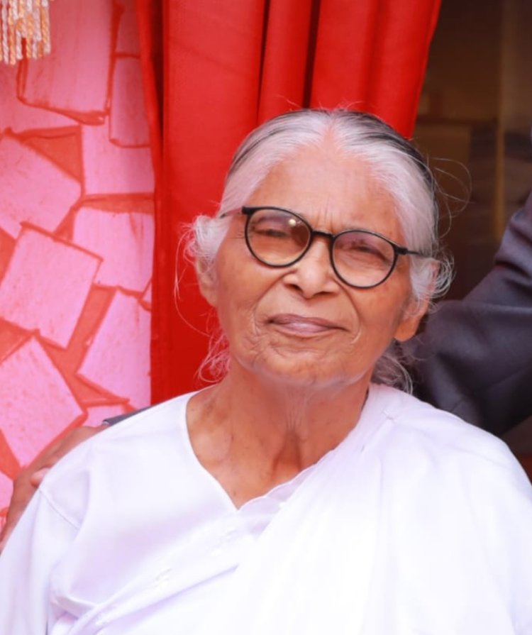 പുല്ലാട് പാറയിൽ  അന്നമ്മ ജോൺ (90) നിര്യാതയായി