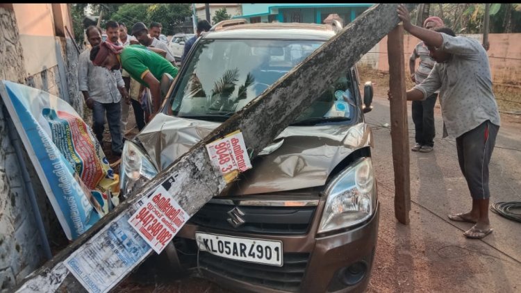 ഇലക്ട്രിക് പോസ്റ്റ്‌ വാഹനത്തിലേയ്ക്ക് വീണു; യാത്രക്കാരായ പാസ്റ്ററും കുടുംബവും രക്ഷപ്പെട്ടു