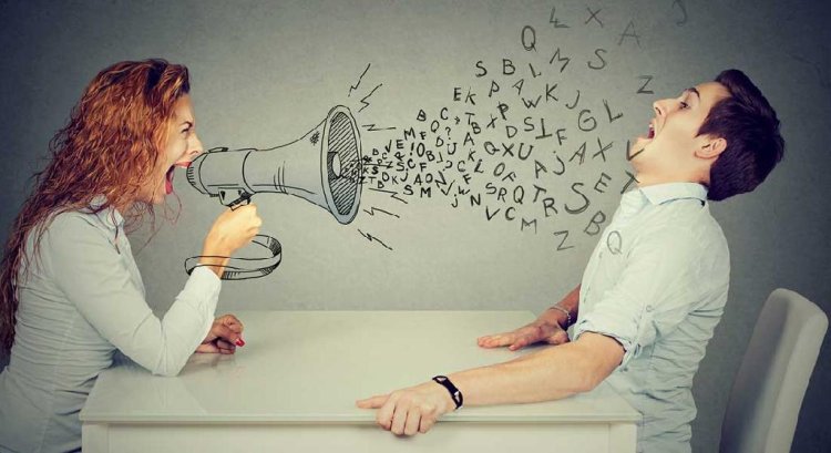 വിമർശനങ്ങൾ അതിരുകടക്കുമ്പോൾ