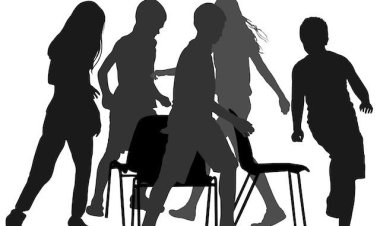 കസേരക്കളികൾ