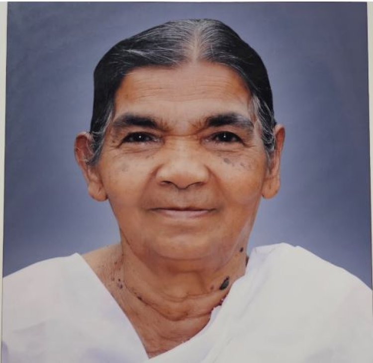 കൊച്ചറ കരുണാപുരം ഉള്ളാട്ടുമറ്റത്തിൽ അന്നമ്മ ചാക്കോ(90) നിര്യാതയായി