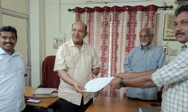 പ്രാർഥനയ്ക്കായി വാതിലുകളിൽ മുട്ടി പി.ജി. വർഗീസ്