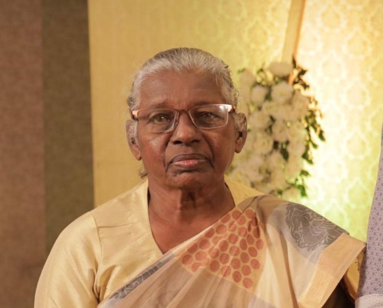 മഞ്ഞുമ്മൽ ഗ്ലോറി വില്ലയിൽ മീനാക്ഷി കൃഷ്ണൻകുട്ടി (മീന - 83) നിര്യാതയായി