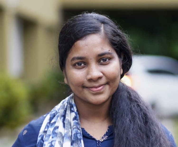 ചങ്ങമ്പുഴ പ്രബന്ധ പുരസ്കാരം ലിസ ലാലുവിന്