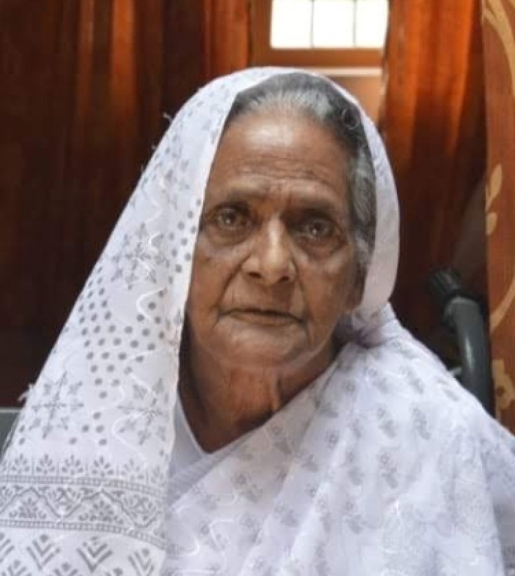 സമ്പത്തിലും സമയത്തിലും ദശാംശം പൂർണ്ണമായി നൽകിയ പ്രാർത്ഥനാ വനിത