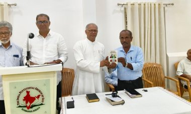 ഇവാ. പ്രേംലാൽ കെ.  രചിച്ച 'മാറുന്ന ലോകം മറയുന്ന കുടുംബം മാറാത്ത ദൈവ വചനം' പ്രകാശനം ചെയ്തു