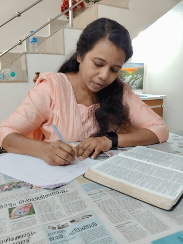 ബൈബിൾ രചനയിൽ ജയശ്രീയായി  ജയശ്രീ വിജയകുമാർ