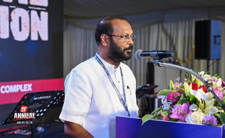 മരിക്കാത്ത ആത്മീക മൂല്യസ്മരണകൾ നമുക്ക് കൈമാറാം: പാസ്റ്റർ ജോയ് പാറക്കൽ 