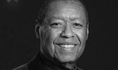 പ്രശസ്ത സംഗീതജ്ഞനും വർഷിപ്പ് ലീഡറുമായ റോൺ കെനോലി (81) അന്തരിച്ചു