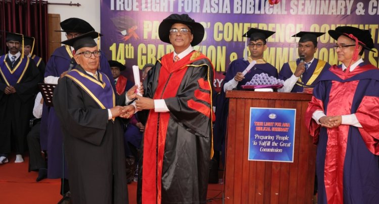 ട്രൂലൈറ്റ് ഫോർ ഏഷ്യ ബിബിളിക്കൽ സെമിനാരി: ഗ്രാഡുവേഷൻ നടന്നു