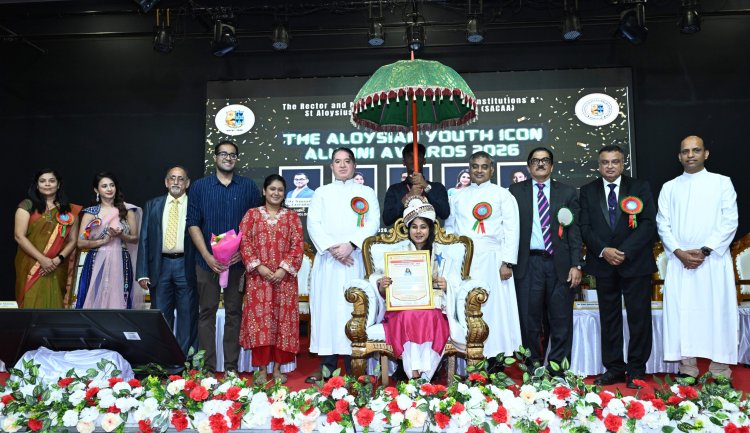 ശ്രുതി മെറിൻ ലാലിനു അലോഷ്യൻ യൂത്ത് ഐക്കൻ അവാർഡ്