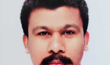 രതീഷ് പിള്ളയ്ക്ക് ഡോക്ടറേറ്റ് (പിഎച്ച്.ഡി) ലഭിച്ചു 