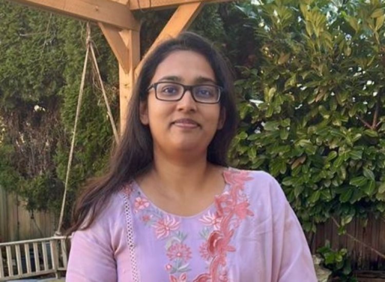 ഹണിമോൾ ജ്യോതിസിന്  ഒന്നാം റാങ്കും സ്വർണ മെഡലും