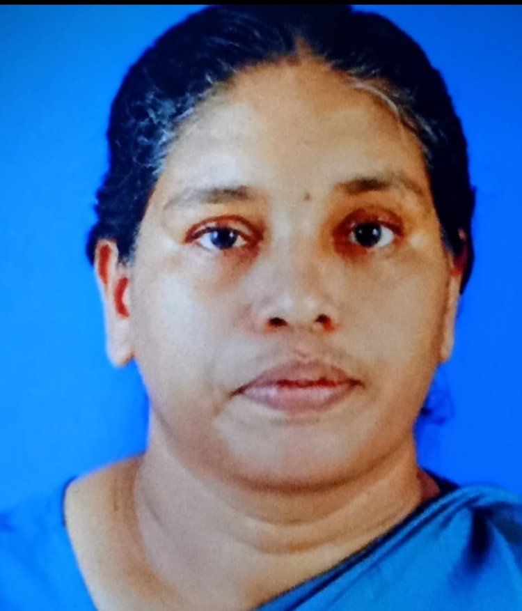 പത്തടിപ്പാലം  മാനാത്തുപാടം പാലക്കാമറ്റത്തു വീട്ടിൽ ലക്ഷ്മി പി (64 ) നിര്യാതയായി