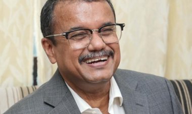 ലാൽ മാത്യു ഷാർജ യൂണിയൻ ചർച്ച് ചെയർമാൻ 
