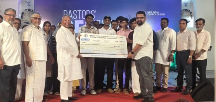ദൈവദാസൻമാരുടെ മക്കൾക്ക് ഉന്നതപഠന സഹായം നൽകി