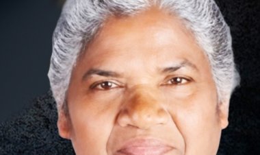കുമരകത്ത് വെള്ളക്കെട്ട്: ആശുപത്രിയിലെത്താൻ വൈകി; ഗൃഹനാഥ മരിച്ചു