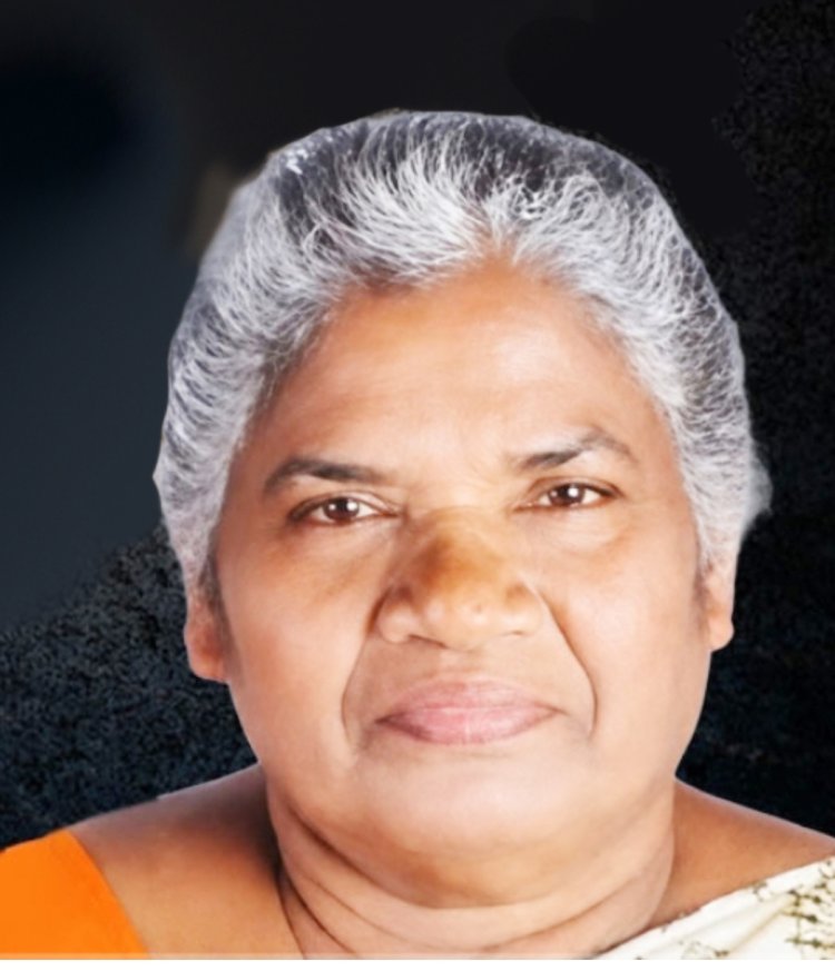 കുമരകത്ത് വെള്ളക്കെട്ട്: ആശുപത്രിയിലെത്താൻ വൈകി; ഗൃഹനാഥ മരിച്ചു