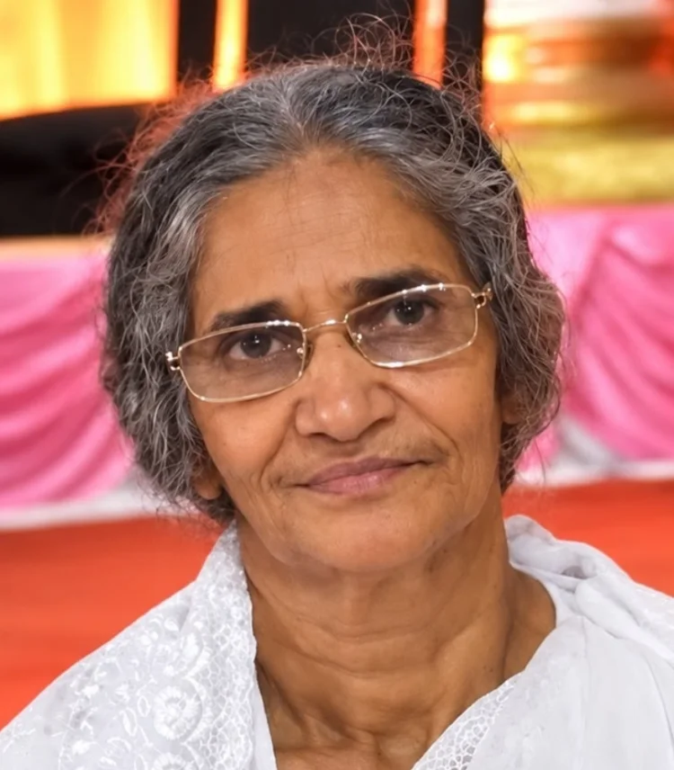 ഏലിയാമ്മ മാത്യു (മുംബൈ) കർത്തൃസന്നിധിയിൽ