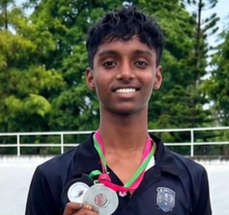കേരള ട്രാക്ക് സൈക്ലിംഗ് ചാമ്പ്യൻഷിപ്പിൽ യോനാഥൻ ഉമ്മന് ഇരട്ട മെഡൽ