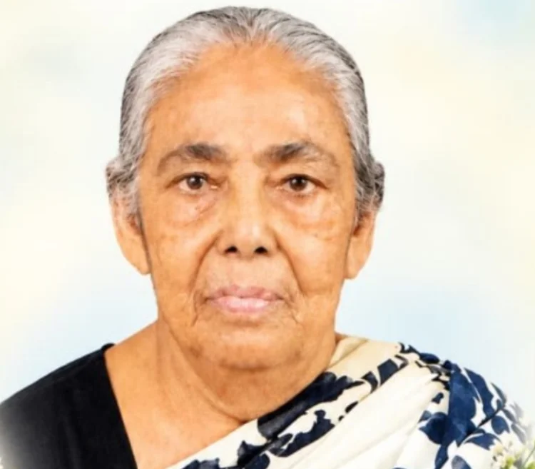 കൊടക്കൽ വാവൂർ വീട്ടിൽ ഫ്ലോറി (69) നിര്യാതയായി