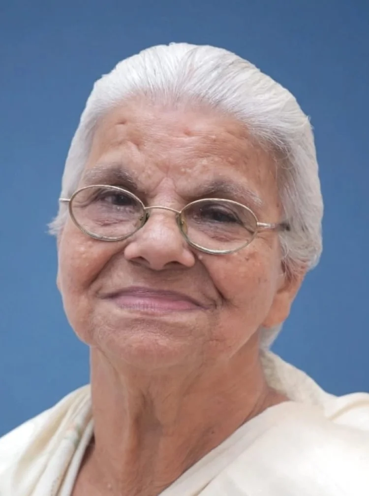 കൊട്ടാരക്കര കണ്ണങ്കോട് പാലവിള വീട്ടിൽ പൊടിയമ്മ തോമസ് (78) നിര്യാതയായി